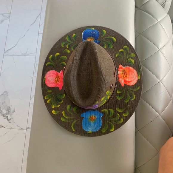 Only worn once - Picture 5 of 5